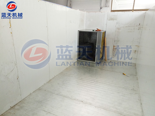 大連魚(yú)干烘干機(jī)安裝現(xiàn)場(chǎng)